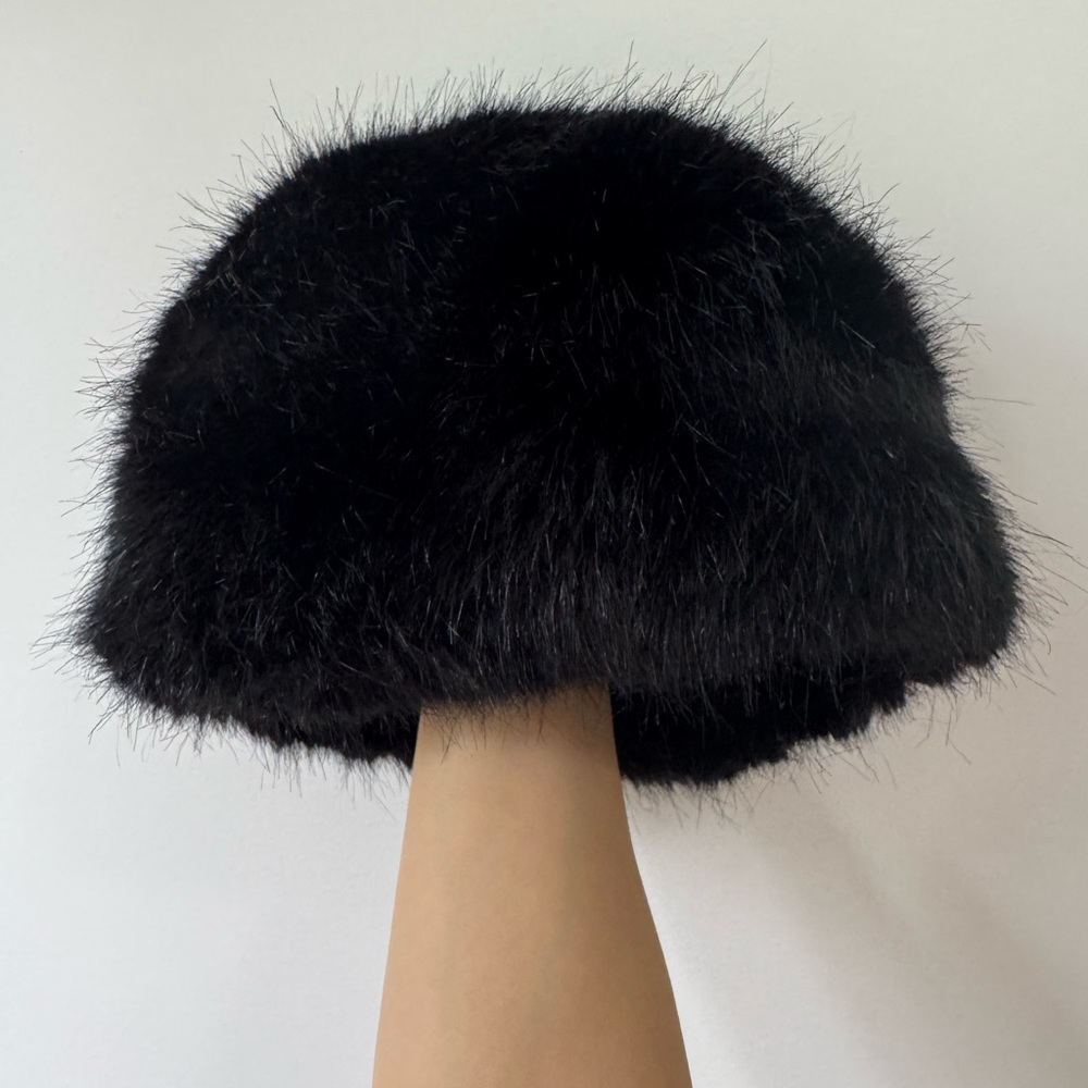 Zara Black Faux Fur Hat
